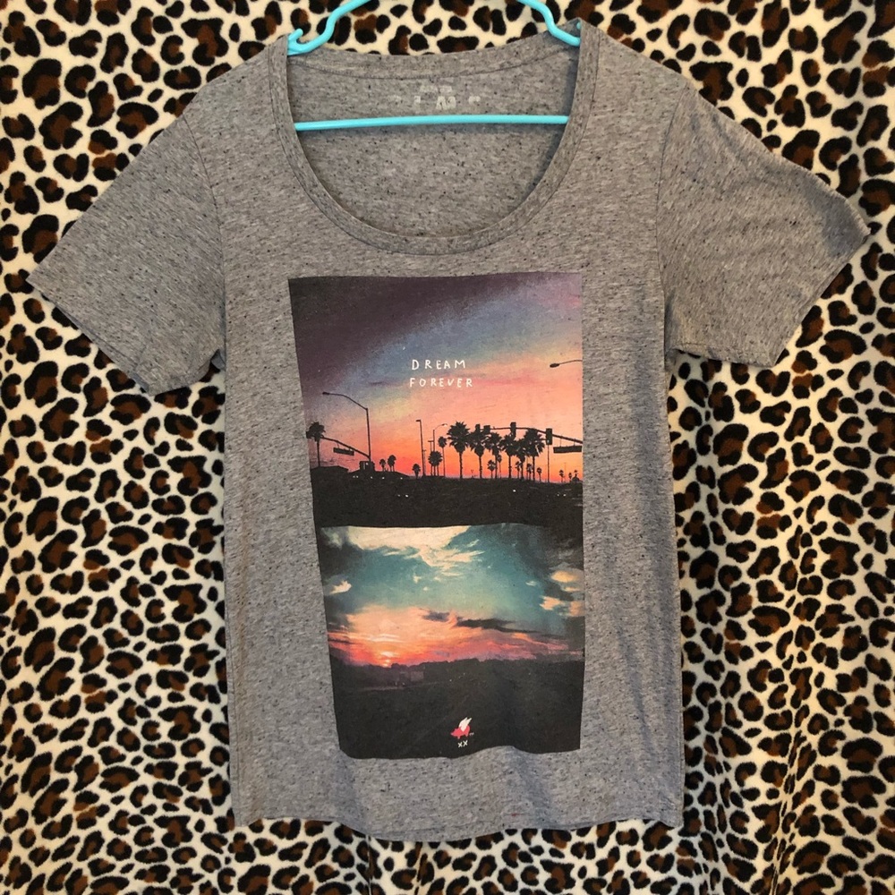 Glamour Kills Tee Med.